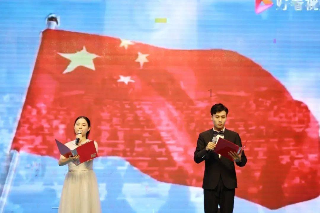 逃离奇异森林